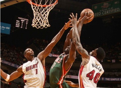 键时刻挺身 键时刻挺身